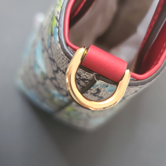 Gucci GG Supreme Monogram Blooms Tote - Picture 14 of 15